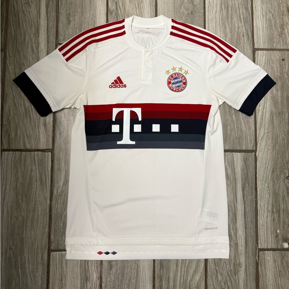 Adidas Bayern Munich 2015/16 Men’s Away Jersey A44790